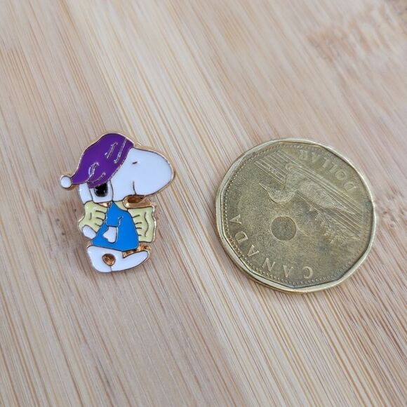 2/$20 Brand New Snoopy Sleep Pin Brooch - Picture 3 of 3